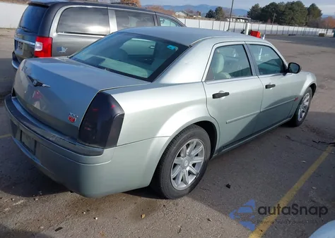 2005 Chrysler 300C из США, поврежденный, VIN 2C3JA63H05H170307